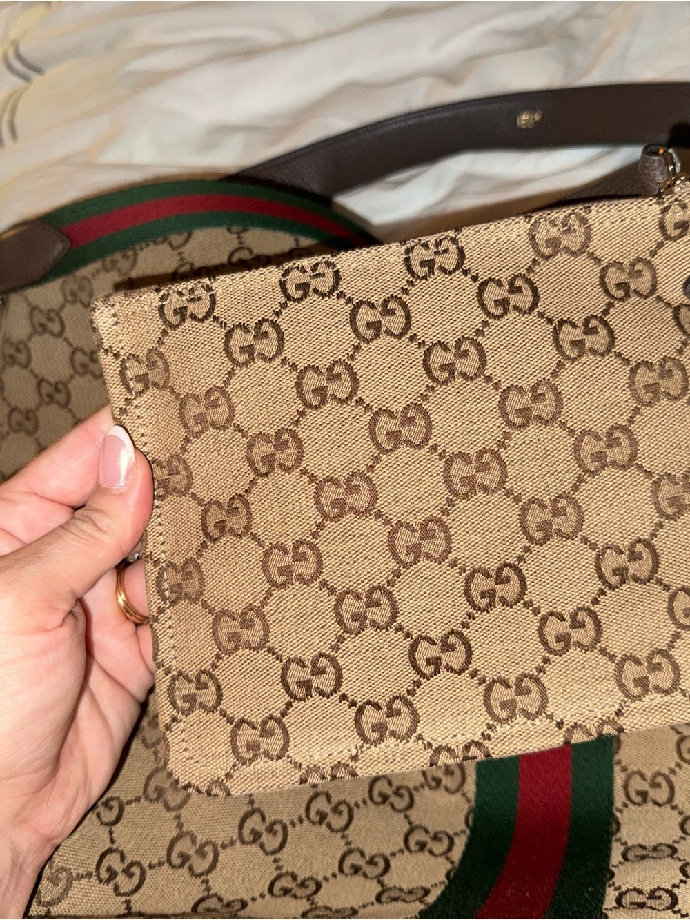 Gucci Brown Monogram Giglio tote-Large - Picture 9 of 16